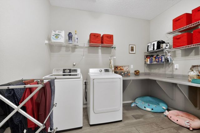 10932 Topacio Street NW, Albuquerque, NM 87114