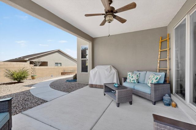 10932 Topacio Street NW, Albuquerque, NM 87114