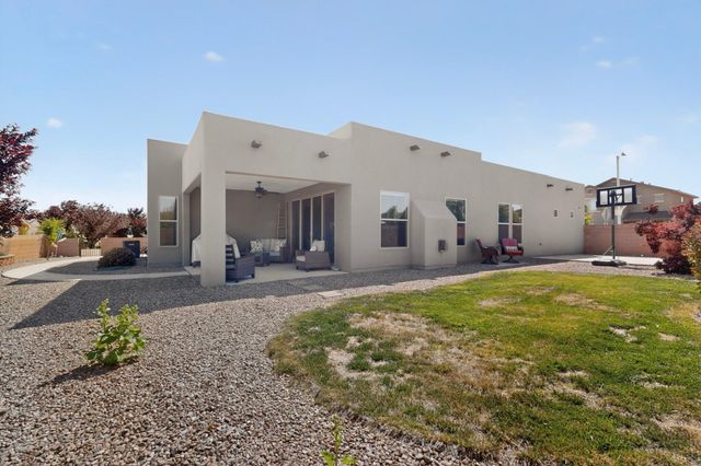 10932 Topacio Street NW, Albuquerque, NM 87114