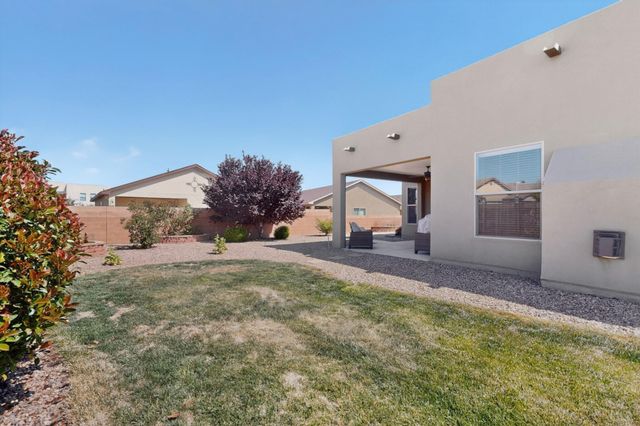 10932 Topacio Street NW, Albuquerque, NM 87114