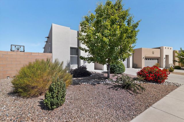 10932 Topacio Street NW, Albuquerque, NM 87114