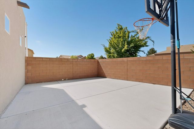 10932 Topacio Street NW, Albuquerque, NM 87114