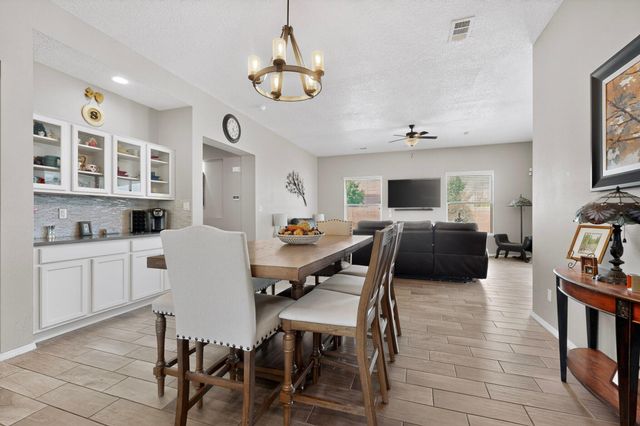 10932 Topacio Street NW, Albuquerque, NM 87114