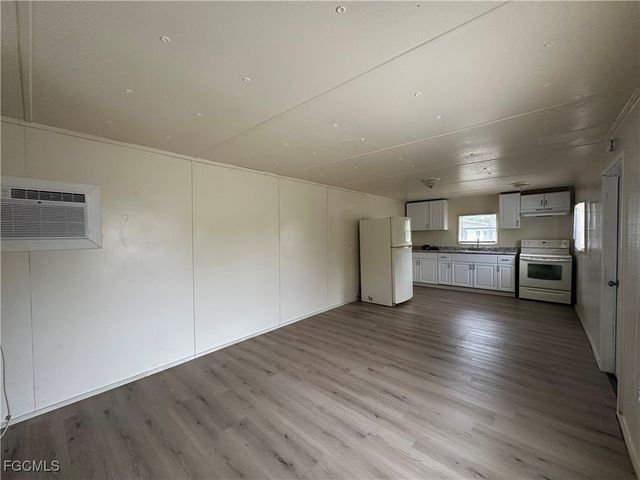 8376 Nault RD, North Fort Myers, FL 33917