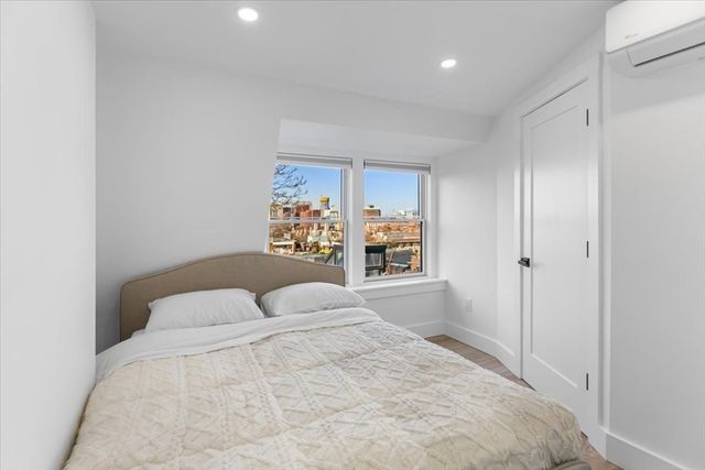 6 Goodwin Pl.. 4., Boston, MA 02114