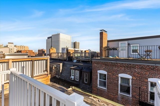 6 Goodwin Pl.. 4., Boston, MA 02114
