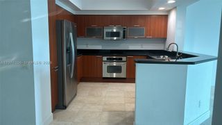 14951 Royal Oaks Ln 702, North Miami, FL 33181