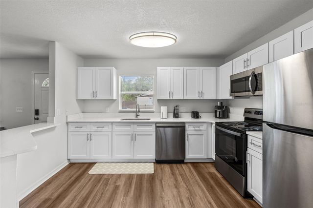 8013 N ALASKA STREET, Tampa, FL 33604