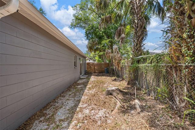 8013 N ALASKA STREET, Tampa, FL 33604