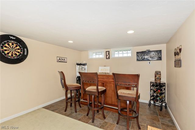 1101 Bonnie Lane, Mayfield Heights, OH 44124