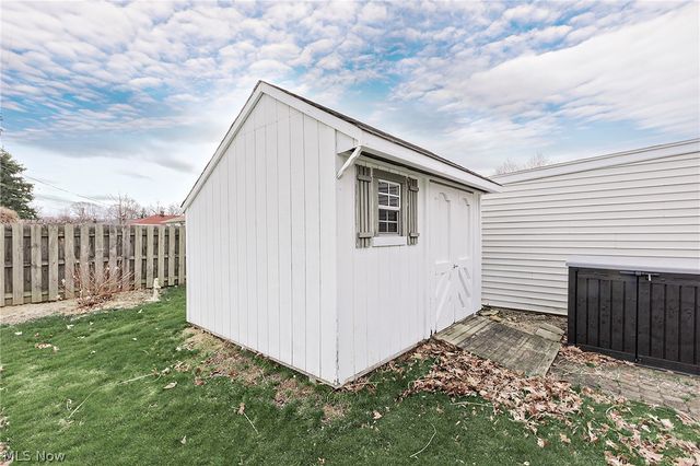 1101 Bonnie Lane, Mayfield Heights, OH 44124