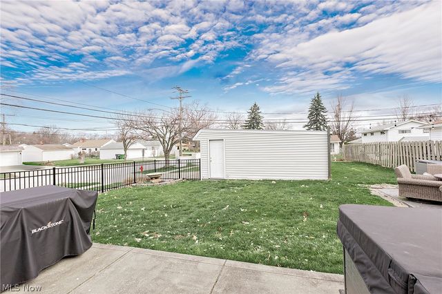 1101 Bonnie Lane, Mayfield Heights, OH 44124