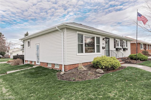 1101 Bonnie Lane, Mayfield Heights, OH 44124