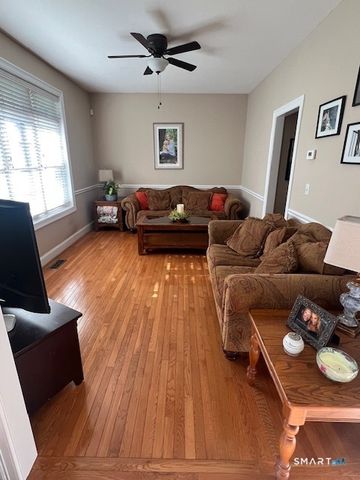 1 James Place, Plainville, CT 06062