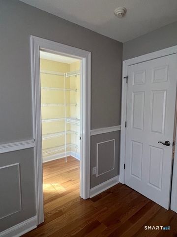 1 James Place, Plainville, CT 06062