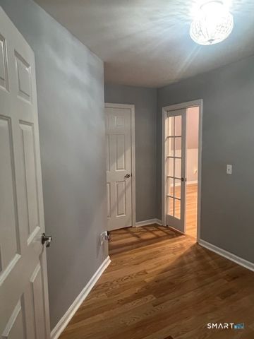 1 James Place, Plainville, CT 06062