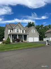 1 James Place, Plainville, CT 06062