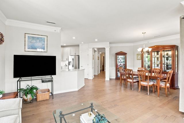 4 Francis Dr 412, Andover, MA 01810
