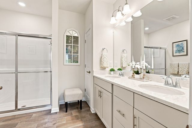 4 Francis Dr 412, Andover, MA 01810