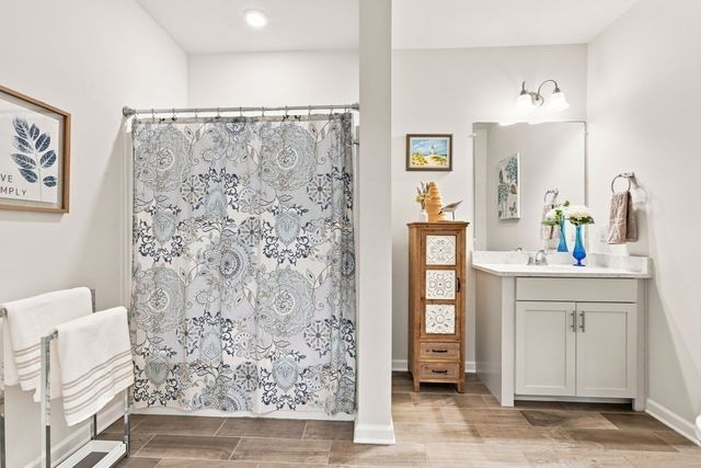 4 Francis Dr 412, Andover, MA 01810