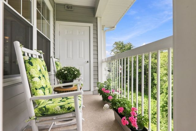 4 Francis Dr 412, Andover, MA 01810