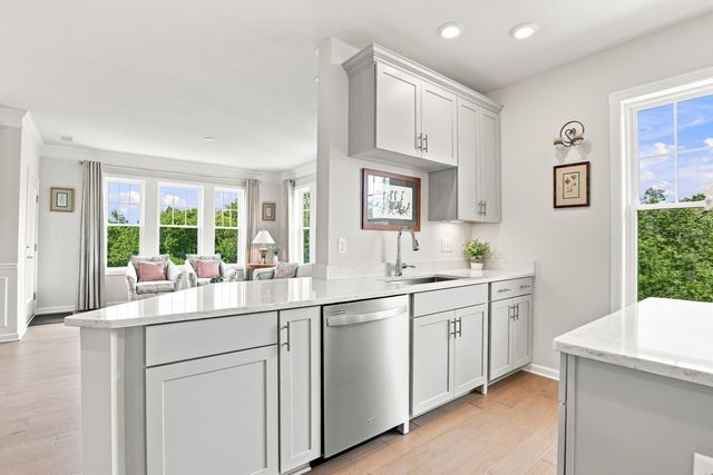 4 Francis Dr 412, Andover, MA 01810