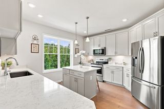 4 Francis Dr 412, Andover, MA 01810