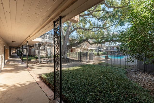 2601 Marilee Lane 2, Houston, TX 77057