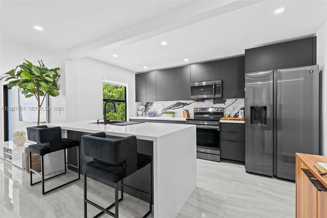 544 SW 13th Avenue, Fort Lauderdale, FL 33312
