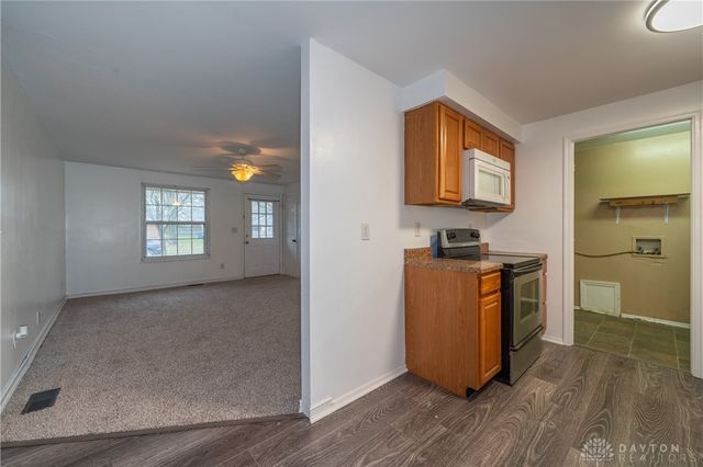 6773 Summerdale Drive, Huber Heights, OH 45424