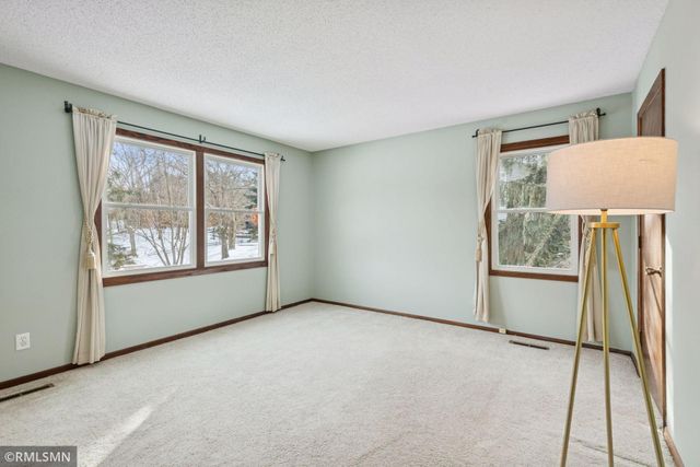 1304 Wilderness Run Drive, Eagan, MN 55123