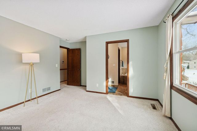 1304 Wilderness Run Drive, Eagan, MN 55123