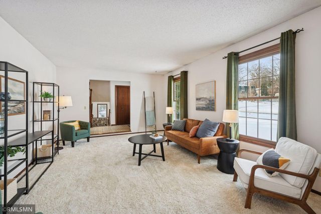 1304 Wilderness Run Drive, Eagan, MN 55123