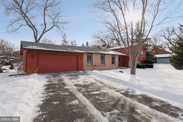 1304 Wilderness Run Drive, Eagan, MN 55123