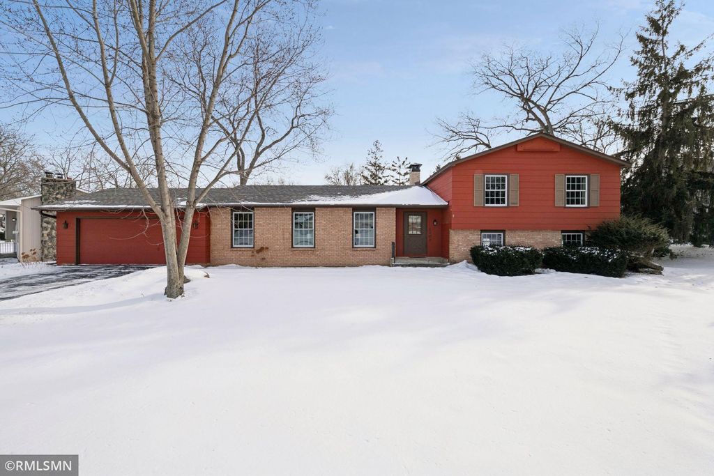 1304 Wilderness Run Drive, Eagan, MN 55123