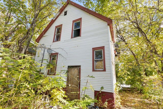 3047 N 12th STREET, Milwaukee, WI 53206