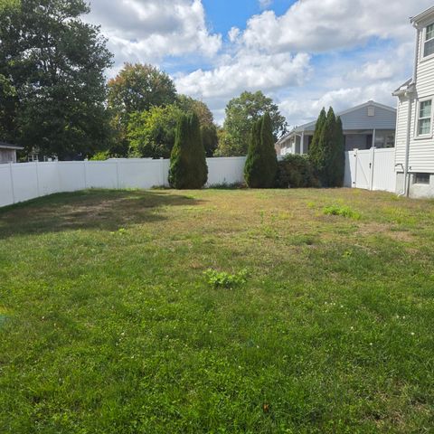 32 Breer Circle, Brockton, MA 02301