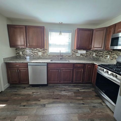 32 Breer Circle, Brockton, MA 02301