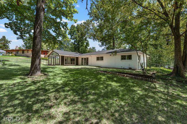 18 Lake Forest Hills, Shreveport, LA 71109