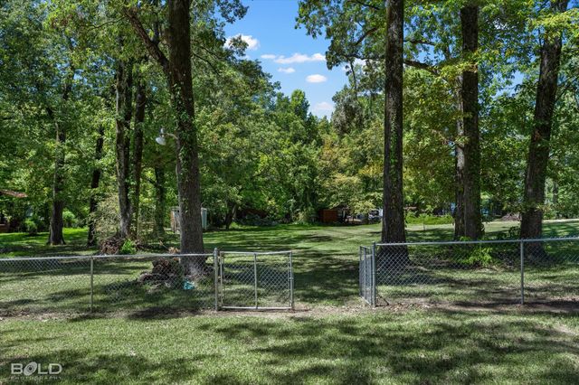 18 Lake Forest Hills, Shreveport, LA 71109