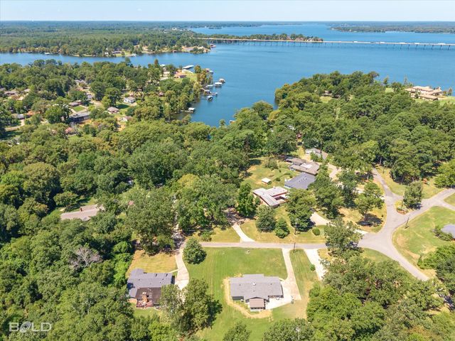 18 Lake Forest Hills, Shreveport, LA 71109