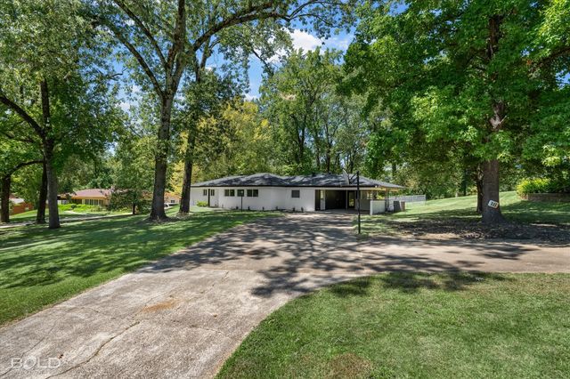 18 Lake Forest Hills, Shreveport, LA 71109