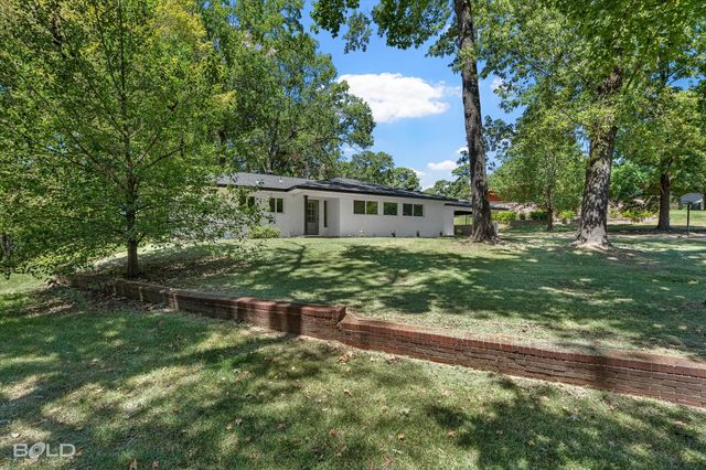 18 Lake Forest Hills, Shreveport, LA 71109