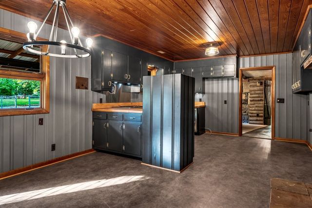 364A Cook Rd, Tullahoma, TN 37388