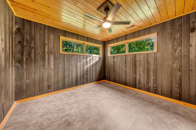 364A Cook Rd, Tullahoma, TN 37388