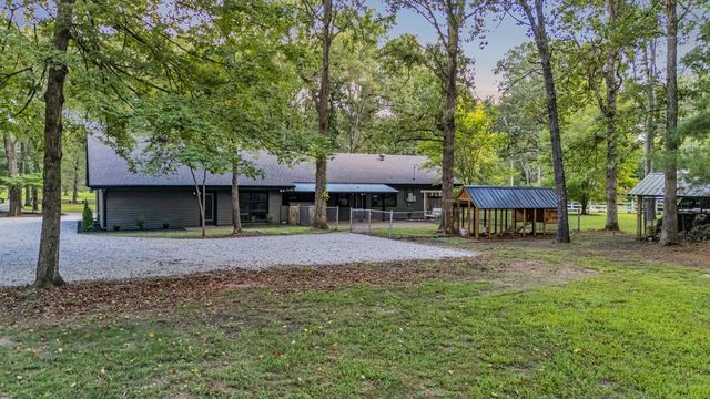 364A Cook Rd, Tullahoma, TN 37388
