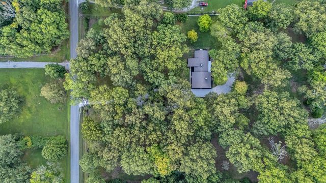 364A Cook Rd, Tullahoma, TN 37388