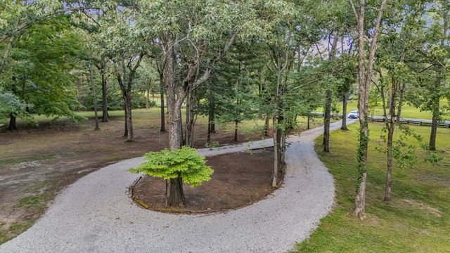 364A Cook Rd, Tullahoma, TN 37388