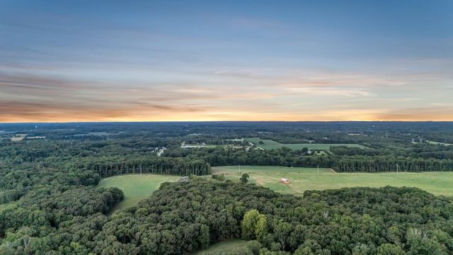 364A Cook Rd, Tullahoma, TN 37388