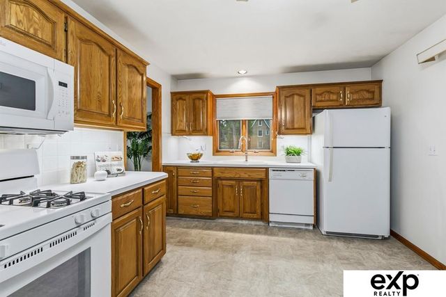 422 S 10th Street, Plattsmouth, NE 68048